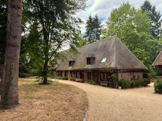 house 10 Rooms for sale on BERNAY (27300)