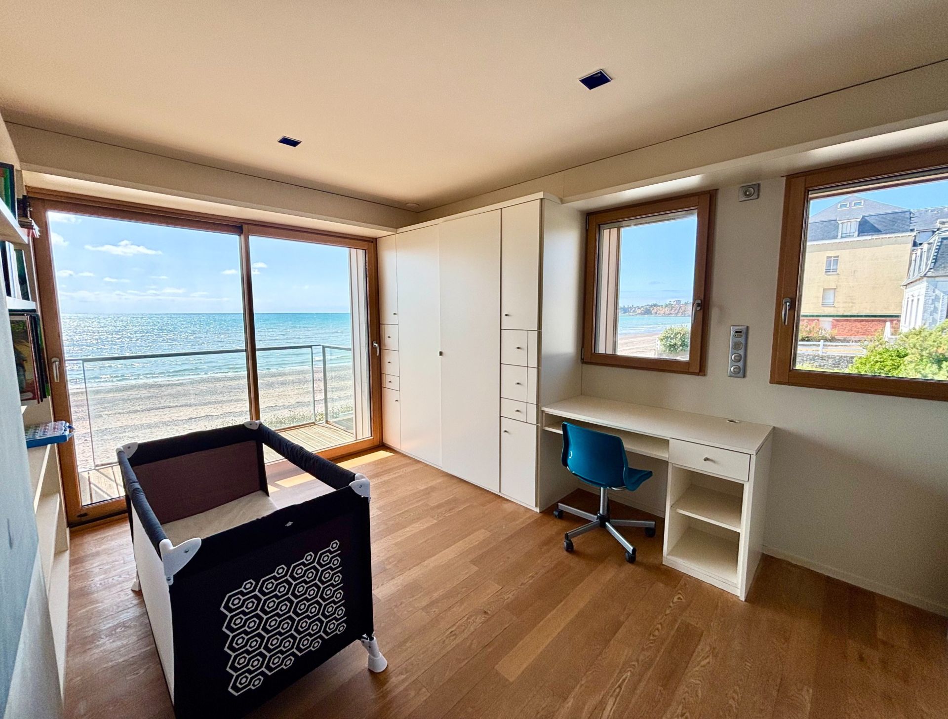 house 10 Rooms for sale on GRANVILLE (50400)