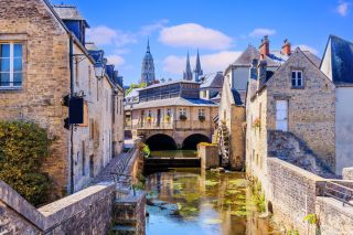 maison 12 Pièces en vente sur BAYEUX (14400)