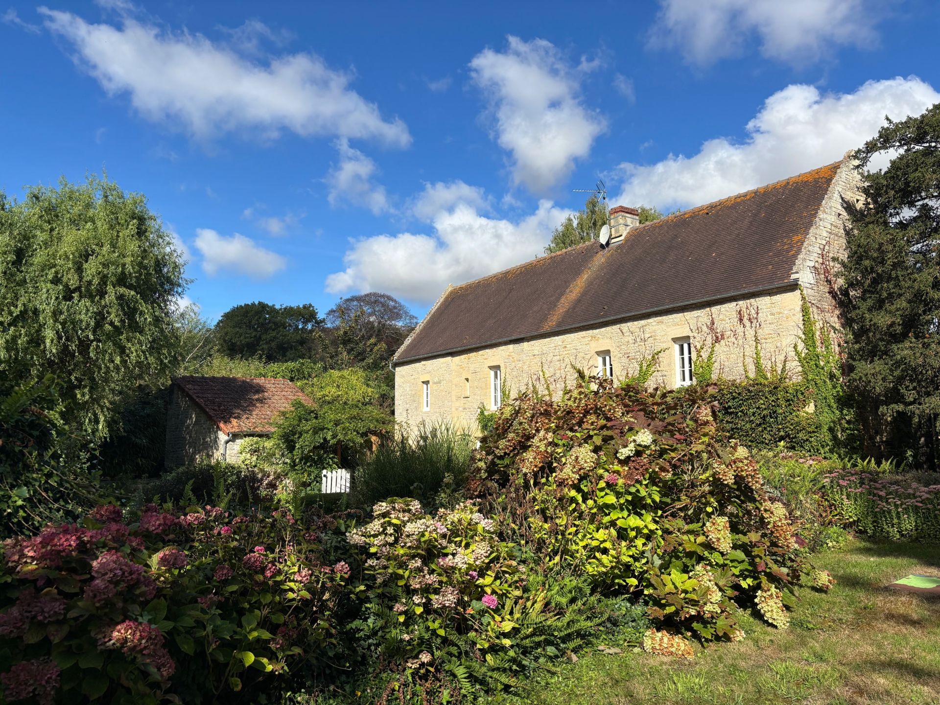 house 8 Rooms for sale on PONTS SUR SEULLES (14480)