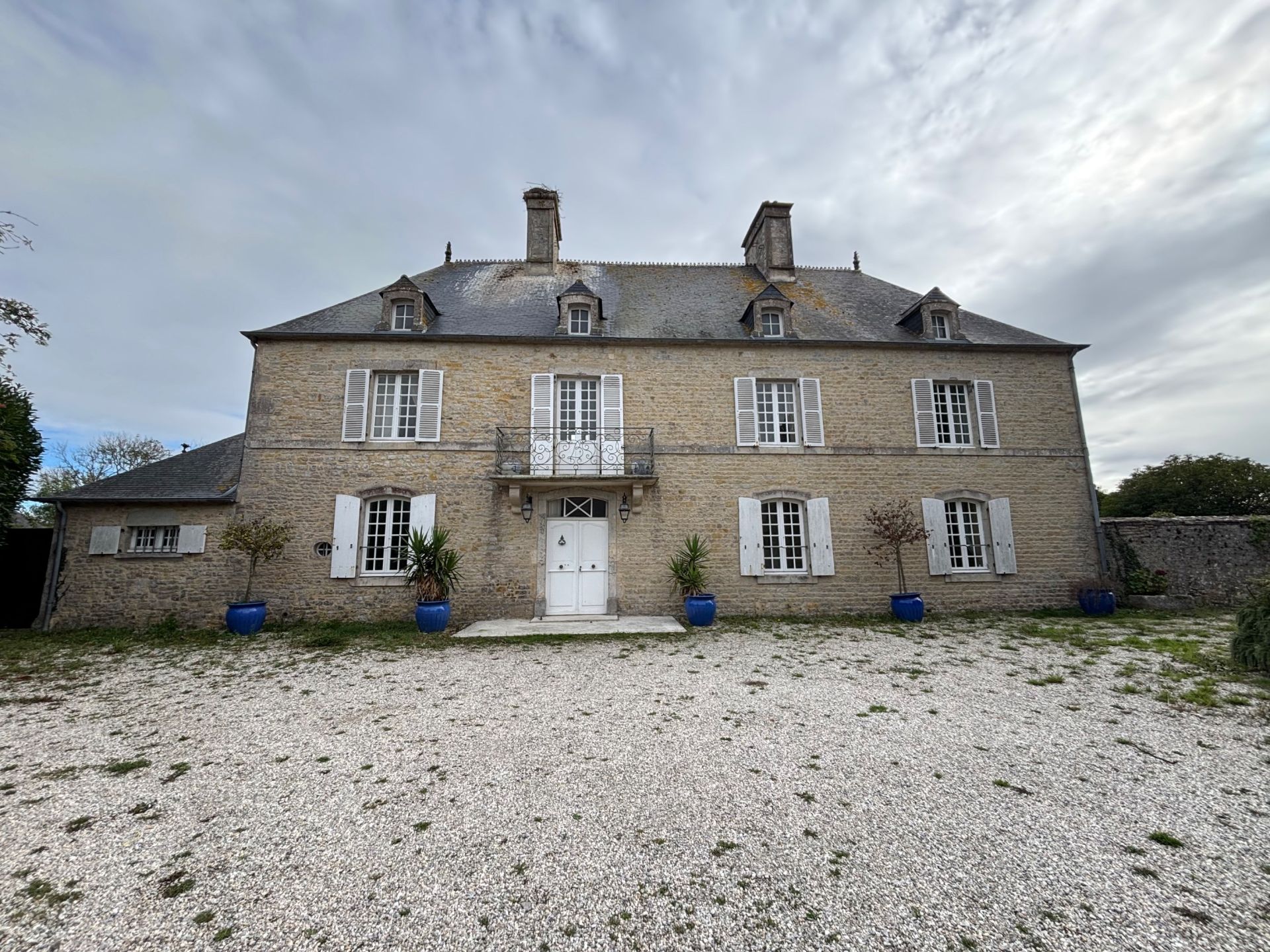 house 9 Rooms for sale on STE MARIE DU MONT (50480)