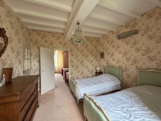 house 9 Rooms for sale on STE MARIE DU MONT (50480)