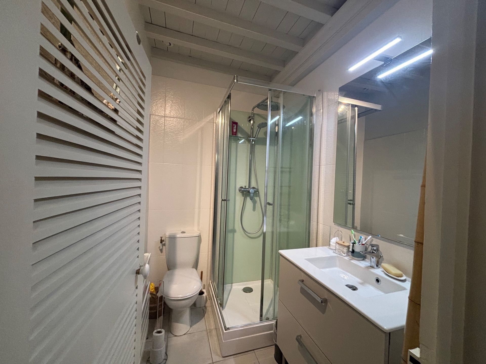 house 5 Rooms for sale on MEAUTIS (50500)