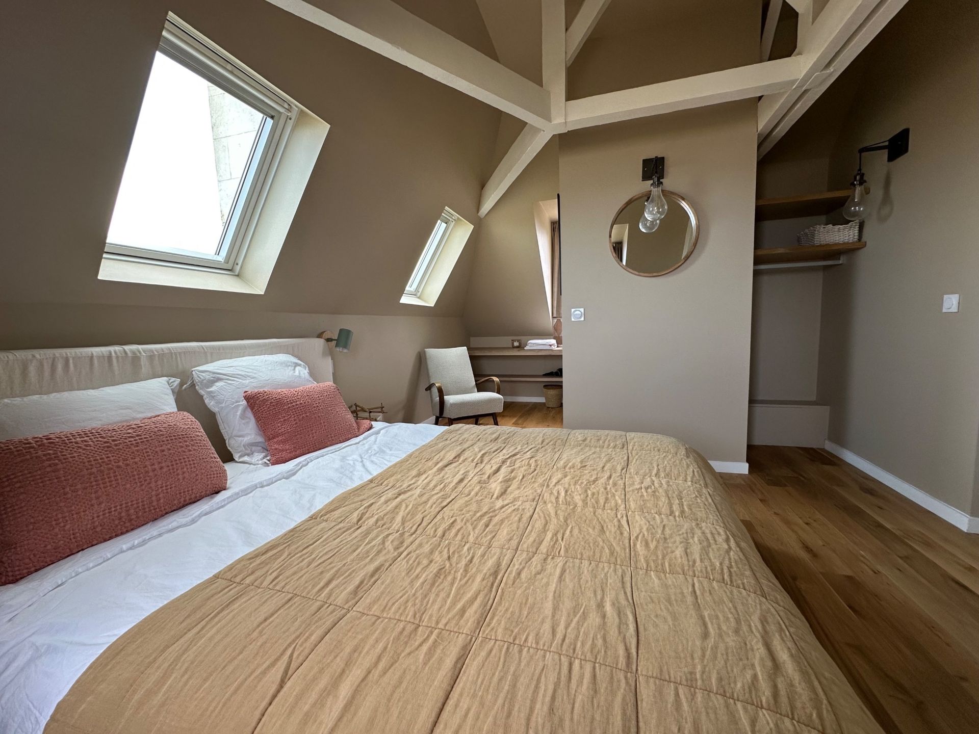 house 13 Rooms for seasonal rent on MERVILLE FRANCEVILLE PLAGE (14810)