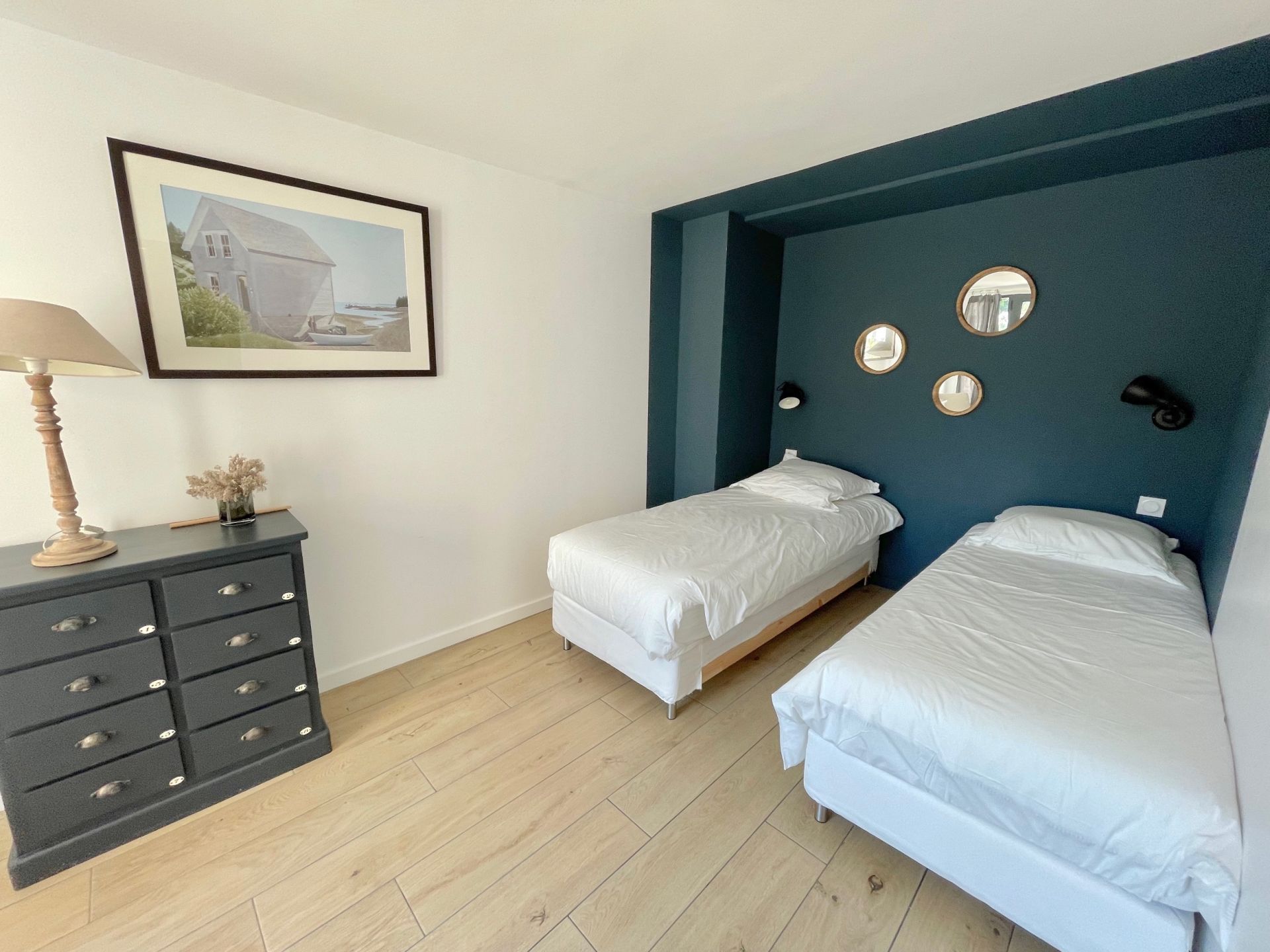 house 13 Rooms for seasonal rent on MERVILLE FRANCEVILLE PLAGE (14810)