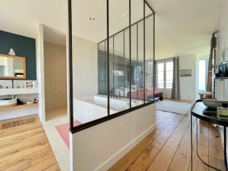 house 13 Rooms for seasonal rent on MERVILLE FRANCEVILLE PLAGE (14810)