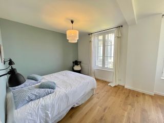 house 13 Rooms for seasonal rent on MERVILLE FRANCEVILLE PLAGE (14810)